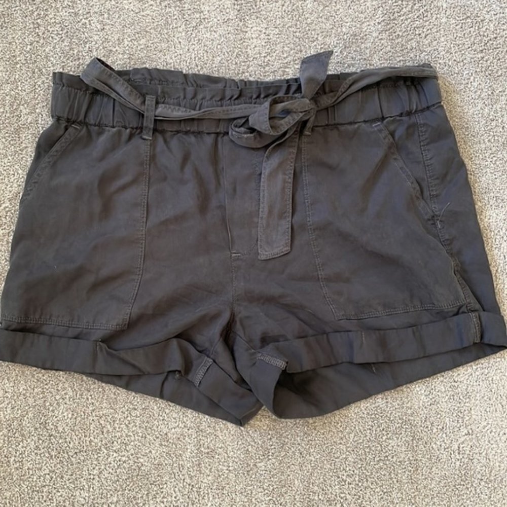 GC Aerie Grey Paperbag Waist Shorts - Size Small